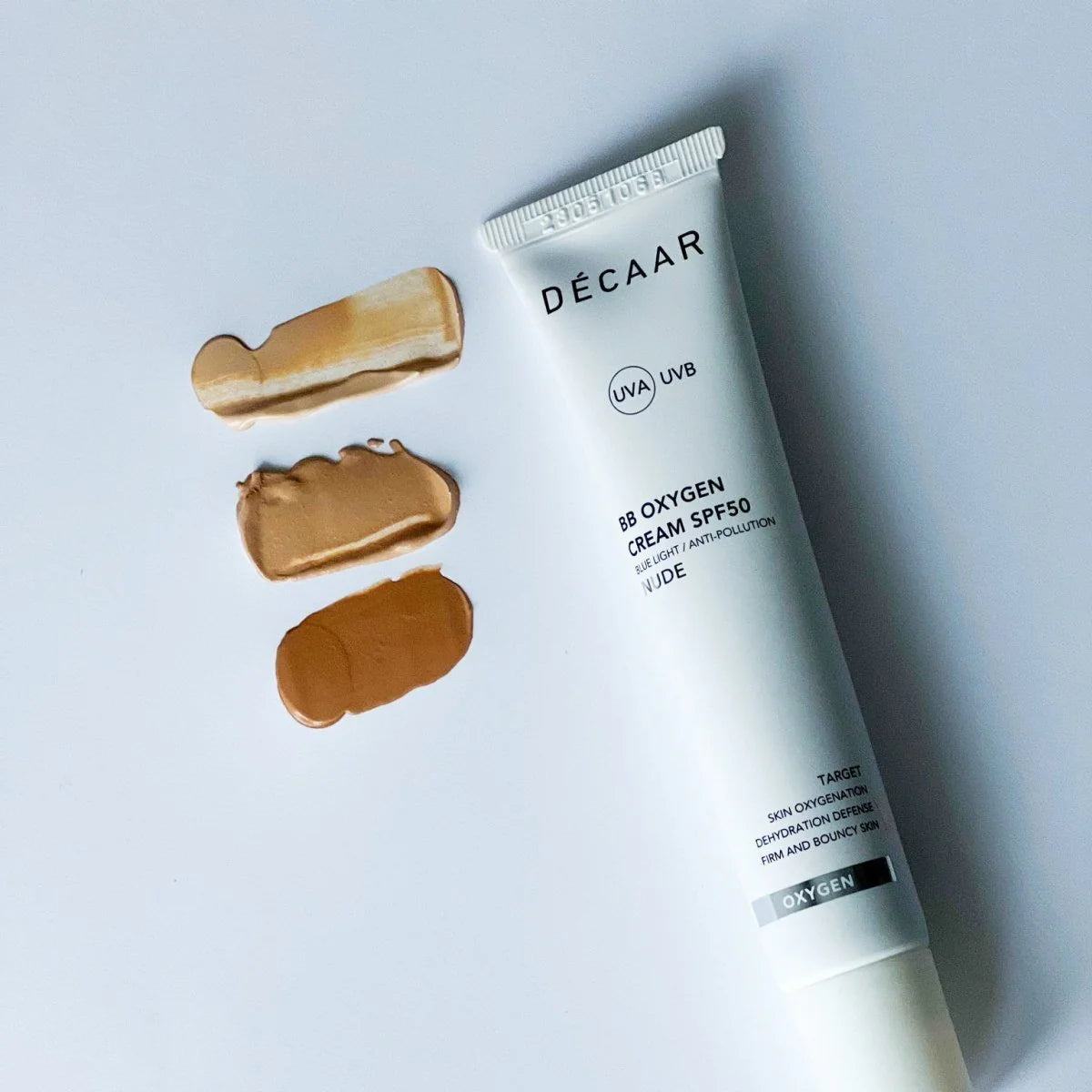 Decaar APSAUGANTIS IR DRĖKINANTIS KREMAS BB SU SPF50 || NUDE 15g.