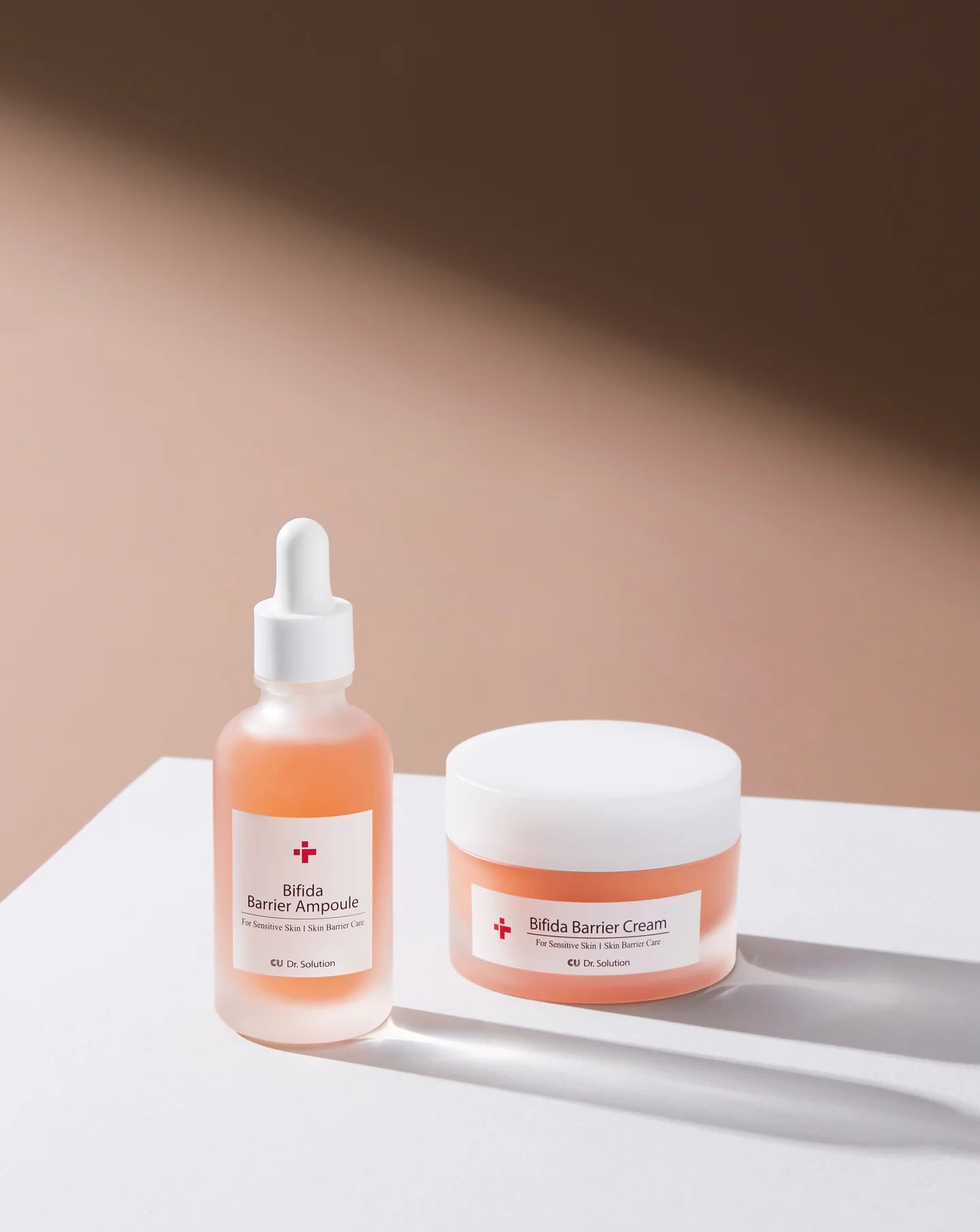 CUSKIN DR.SOLUTION JAUNINAMASIS VEIDO KREMAS SU BIFIDOBAKTERIJOMIS, 50 ML.
